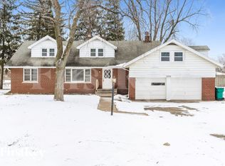 2524 Golfview Dr, Joliet, IL 60435