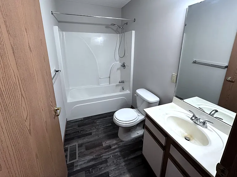 2105 SE Pioneer Way — Photo 27