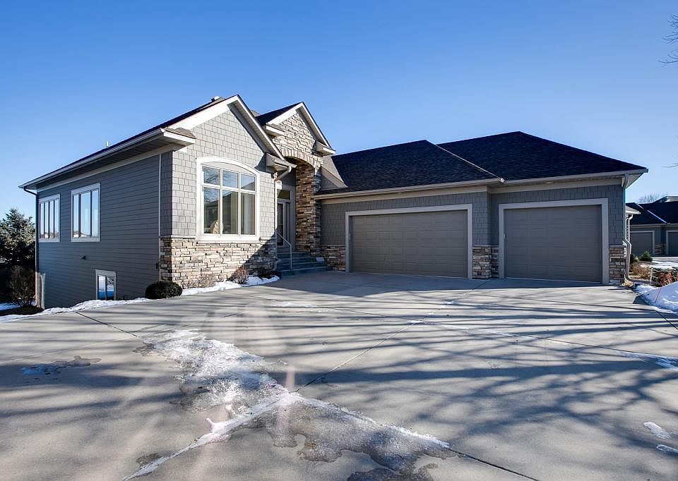 1st image of 2349 Lehman Ln NE