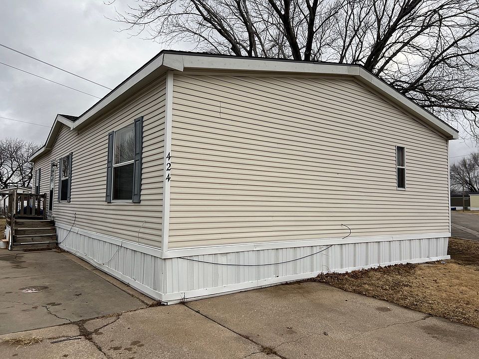 1st image of 3232 S Clifton Ave Lot 424