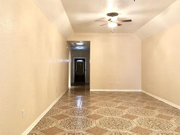 4th image of 2334 19th Ave N