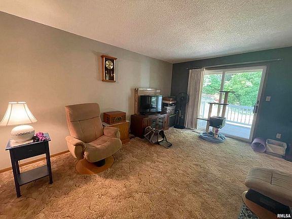 3rd image of 814 13th Ave N Unit 8B