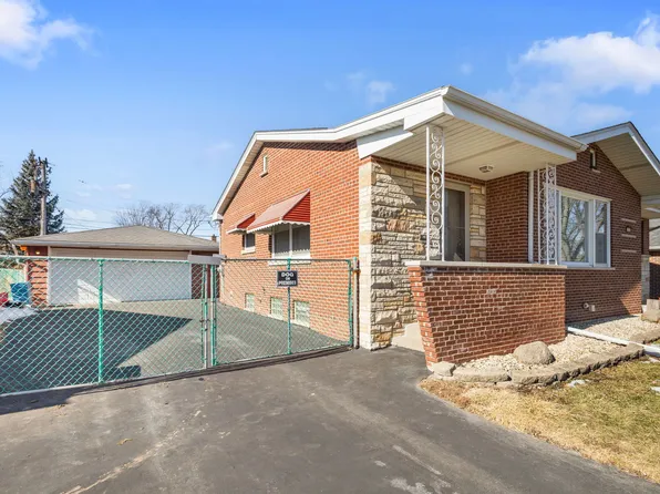 702 Willow Dr, Chicago Heights, IL 60411