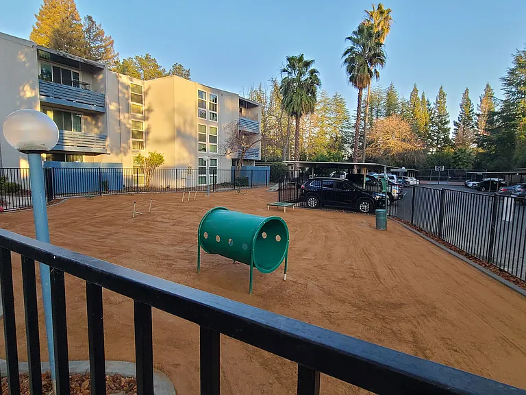 Riverfront Apartments — Photo 6