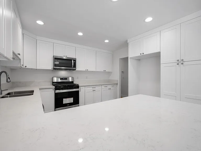 2620 W Aurora St #1 — Photo 1