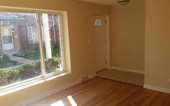 3rd image of 208 Linn Ct APT A