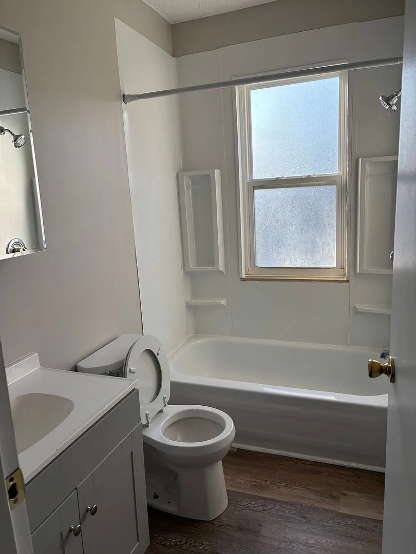 NCH - 579-587 Carpenter St. — Photo 3
