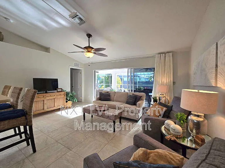 1243 NW 22nd Ave — Photo 6