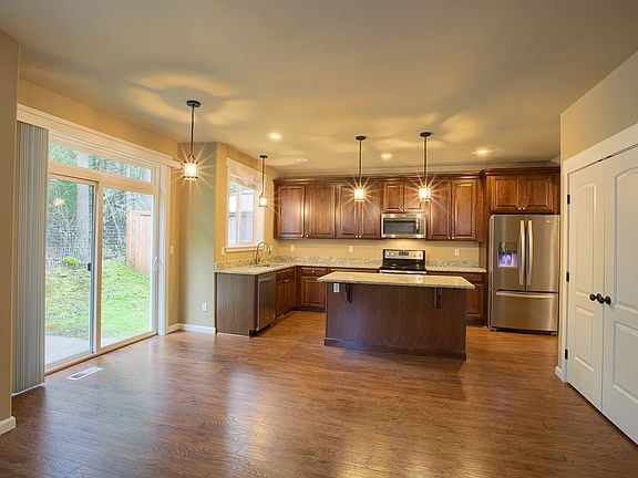 4th image of 20619 95th Avenue Ct E