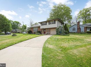 902 Orlando Rd, Cherry Hill, NJ 08034