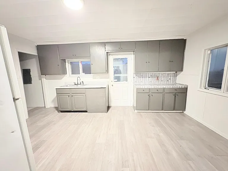 308 Bronson Ave — Photo 3