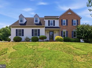 1240 Futurity Dr, York, PA 17404