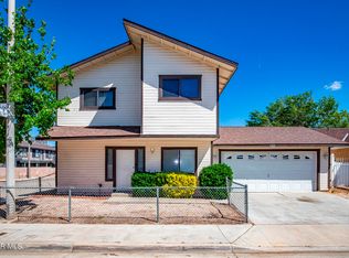 1822 Park Circle Dr, Lancaster, CA 93535