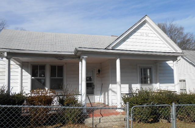 1st image of 796 Paxton St