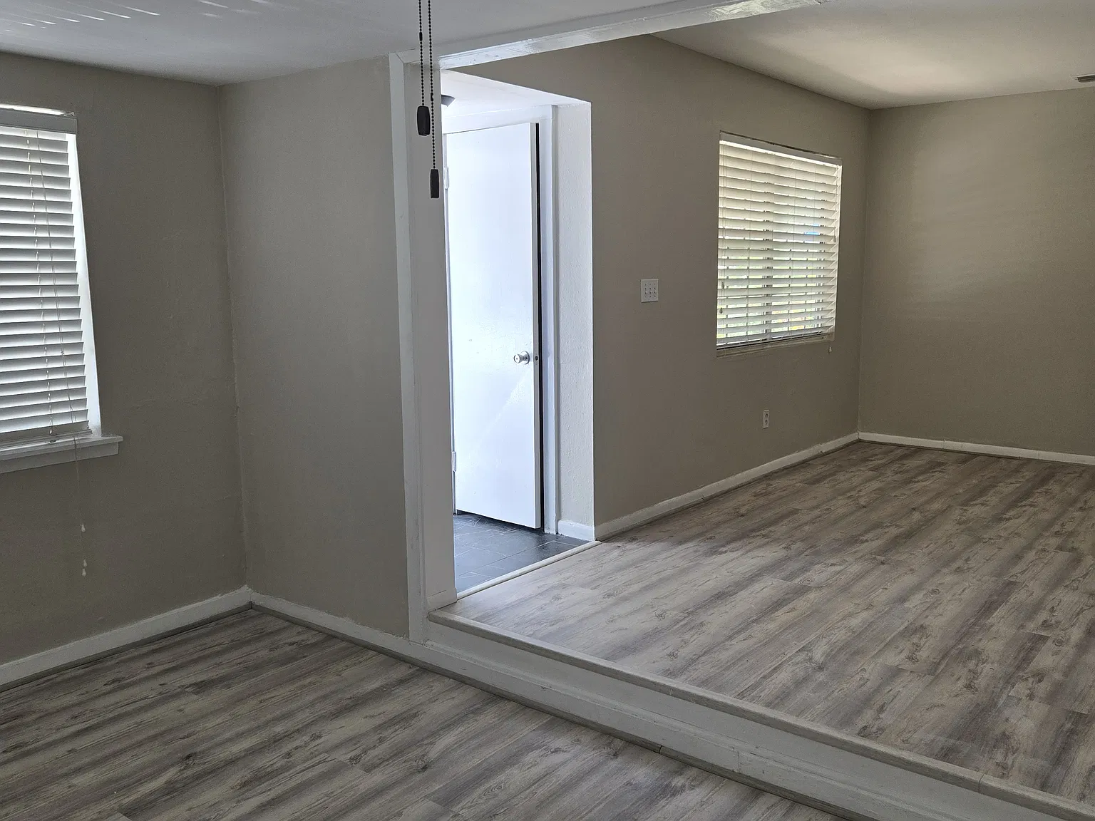 3620 S Hesperides St — Photo 2