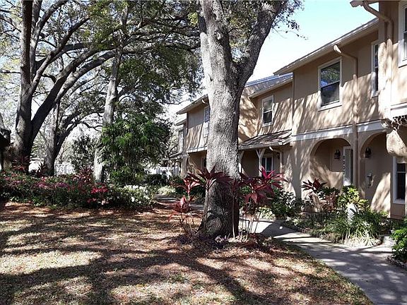 3rd image of 6911 Soledad Ct