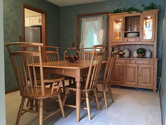 5th image of 300 Hillsdale Cir