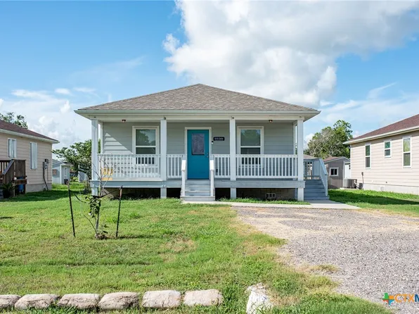 610 Celia St, Woodsboro, TX 78393