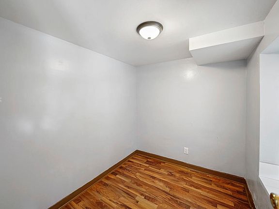 5th image of 3042 S Homan Ave Unit 1