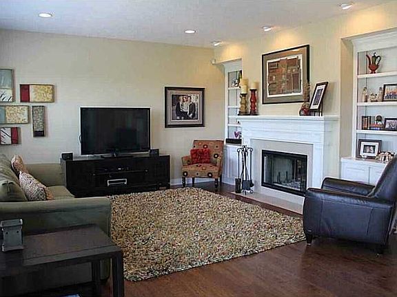 3rd image of 13704 Heatherfield Dr
