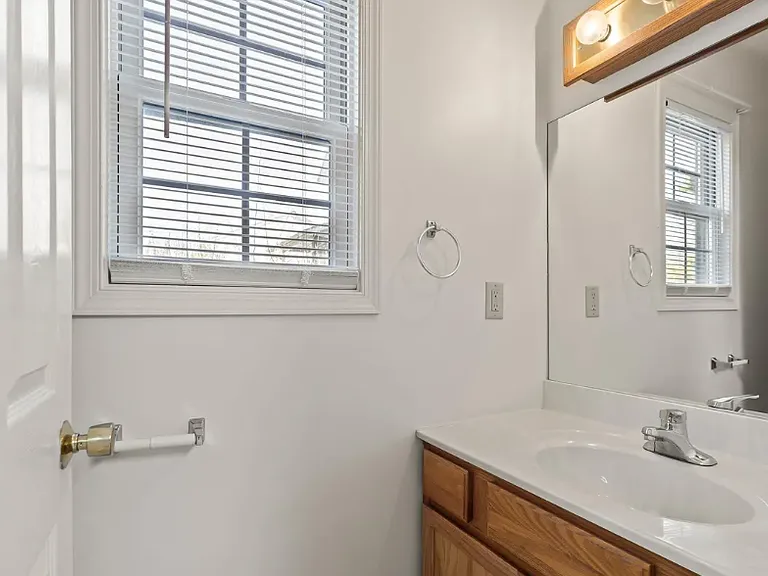 1529 Sherman Ave #1 — Photo 8