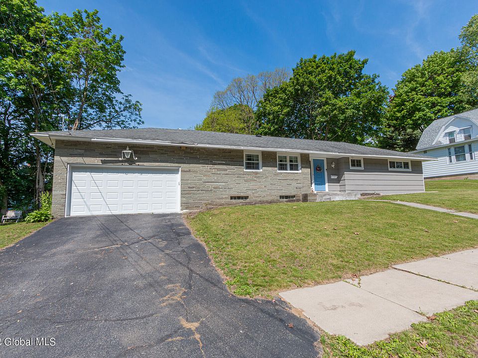 261 N Kingsboro Avenue, Gloversville, NY 12078 Zillow