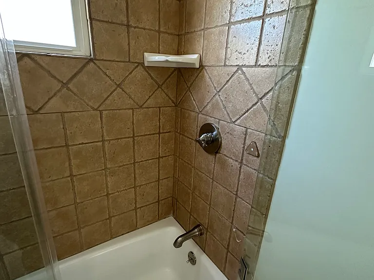 215 Sinclair Ave #215 — Photo 8