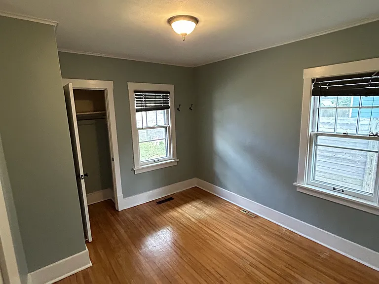 1915 Randolph Ave — Photo 16