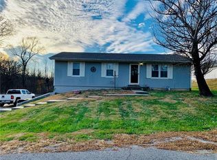 206 N 16th St, Savannah, MO 64485