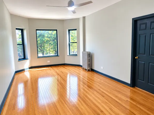 2836 E 77th Pl #206, Chicago, IL 60649