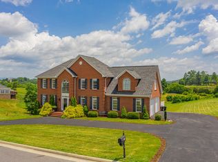 250 Settlers Rd, Fincastle, VA 24090