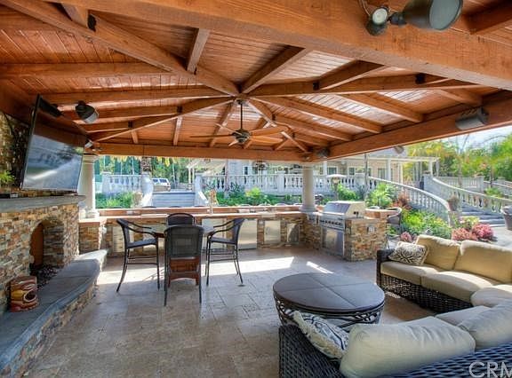 5th image of 101 S Belleza Ln