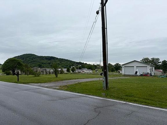 3rd image of 335 Beechburg Rd