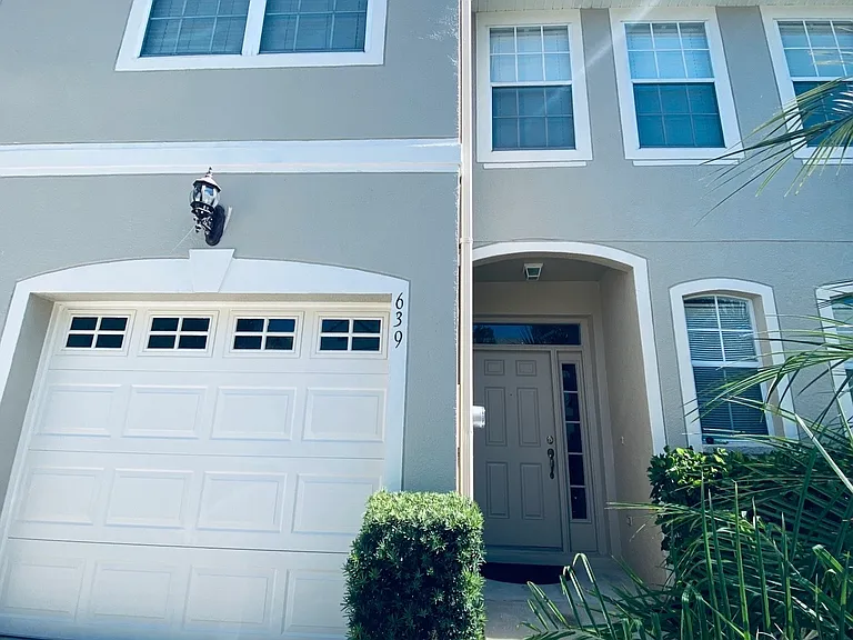 639 Vallance Way NE — Photo 39