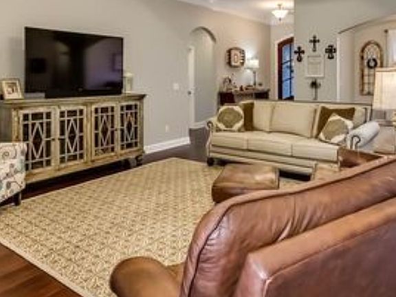 3rd image of 14019 Prince William Way