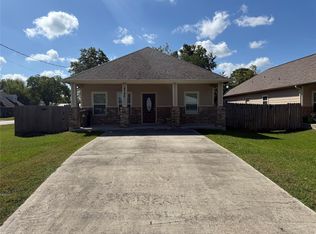 4742 19th St, Bacliff, TX 77518