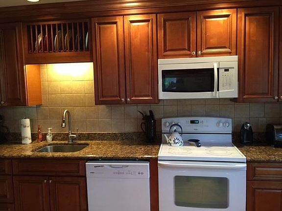 3rd image of 14 Merrall Dr