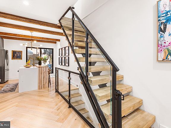 3rd image of 1803 Wylie St #1