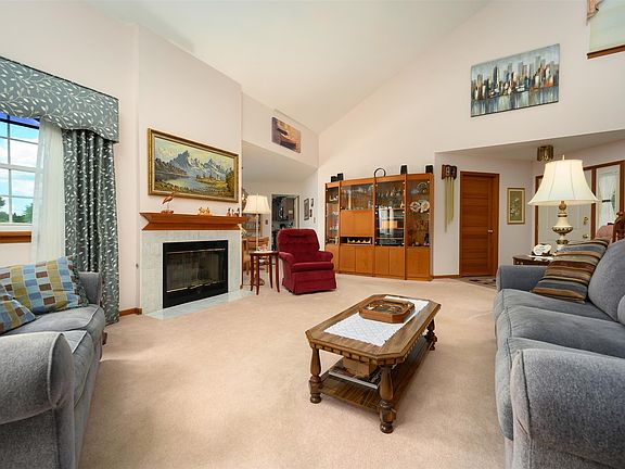 5th image of 21259 W Silktree Cir