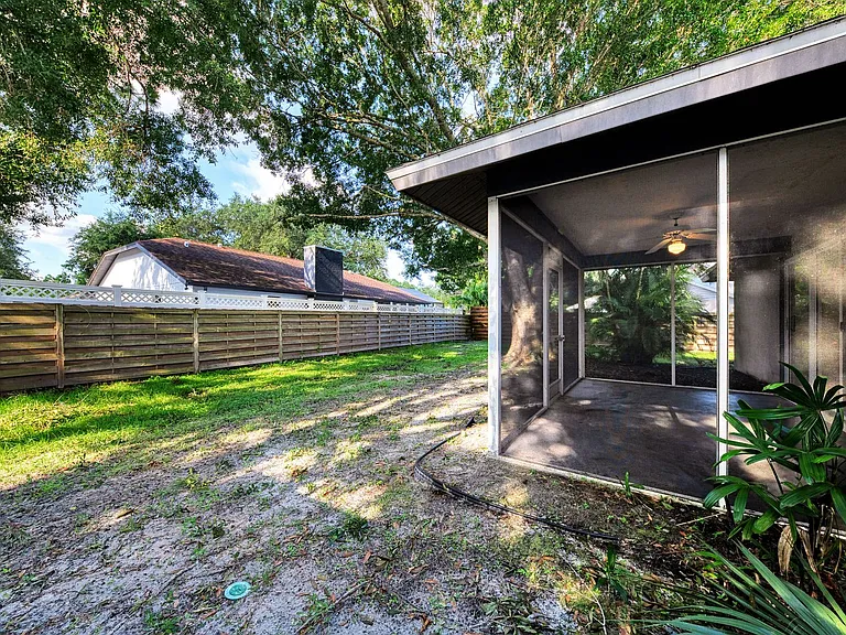 3026 Grafton St — Photo 37