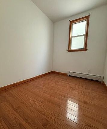 5th image of 2055 70th St Unit 1