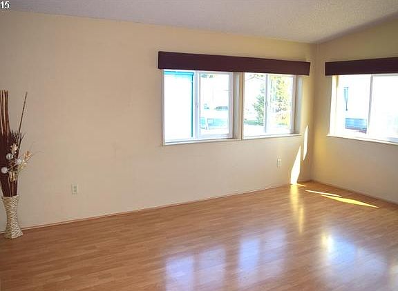 4th image of 6912 NE 131st Ave Unit 34