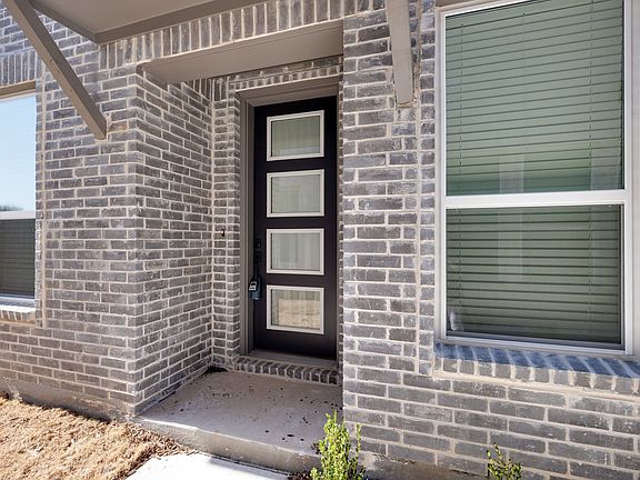 4th image of 8825 Enclave Way