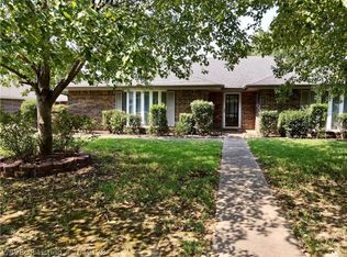 325 Kay Ave, Sallisaw, OK 74955
