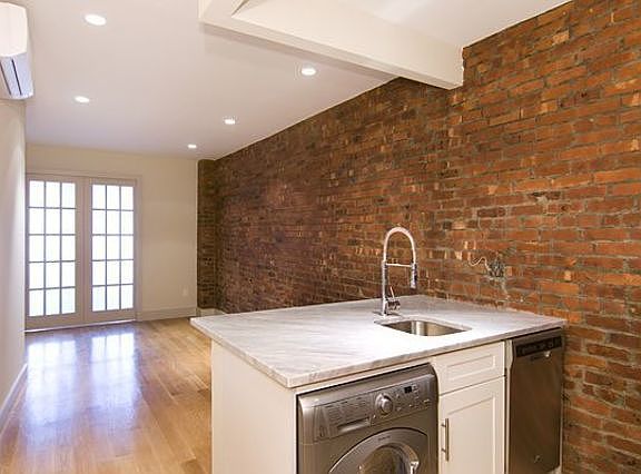 4th image of 1694 Park Ave #4S