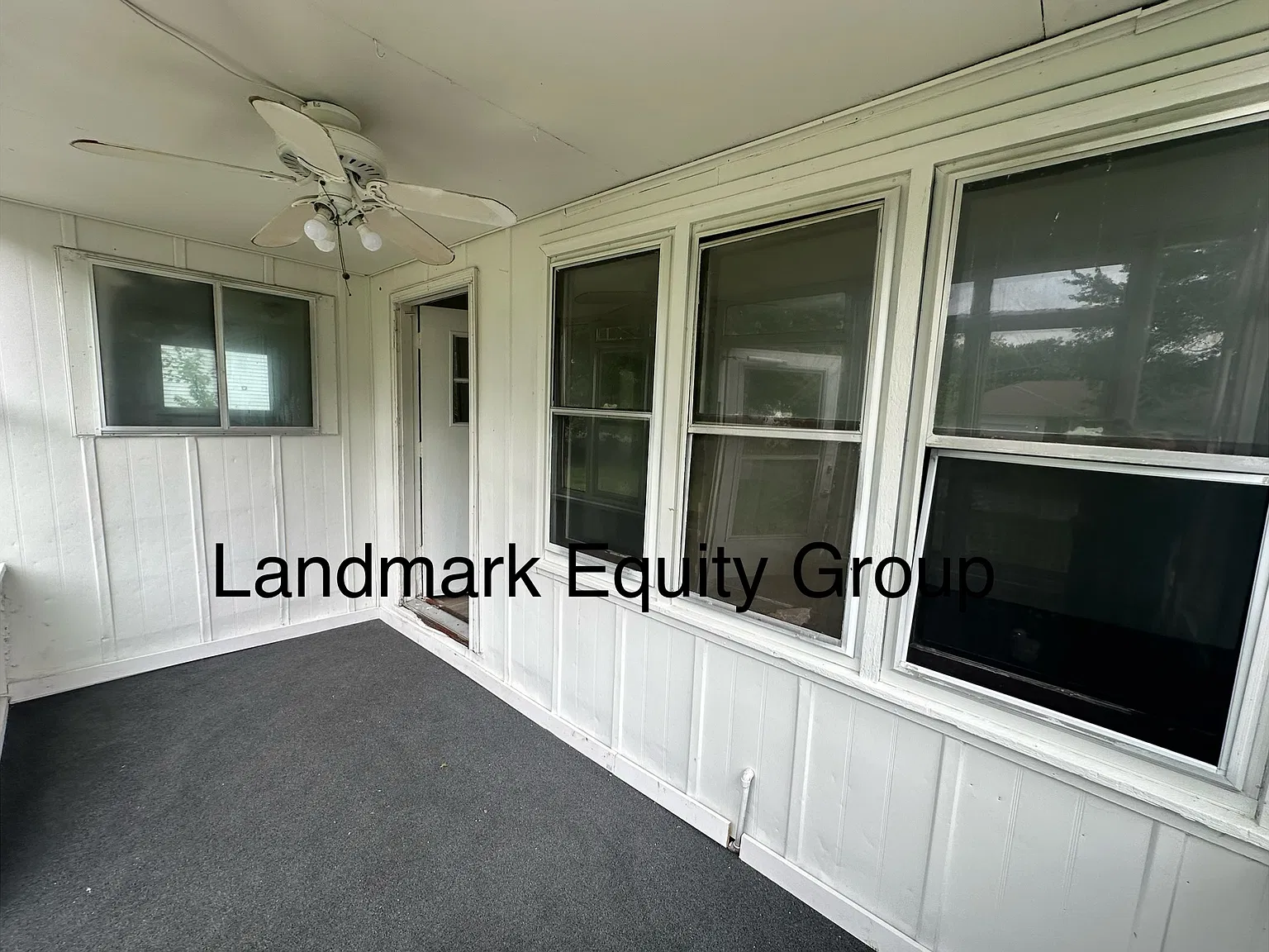 3 bed, 1000 sqft, $1,350 — Photo 2