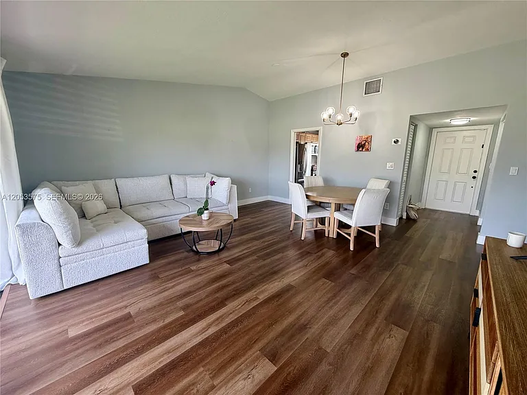 11002 SW 125th Ct — Photo 7