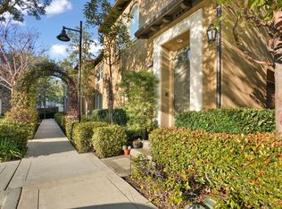 118 Roadrunner, Irvine, CA 92603