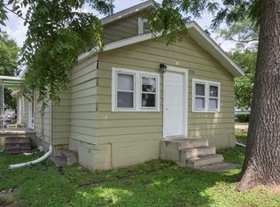 3202 E University Ave, Des Moines, IA 50317
