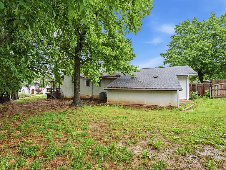 315 E Fairway Ln — Photo 31
